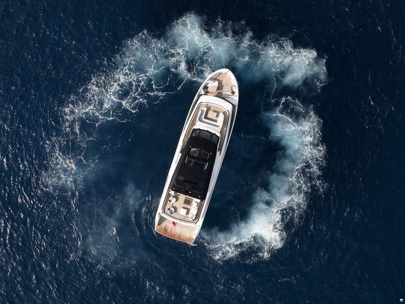 Sunseeker 82 Ocean Enclosed