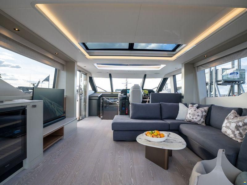 Sunseeker 82 Ocean Enclosed