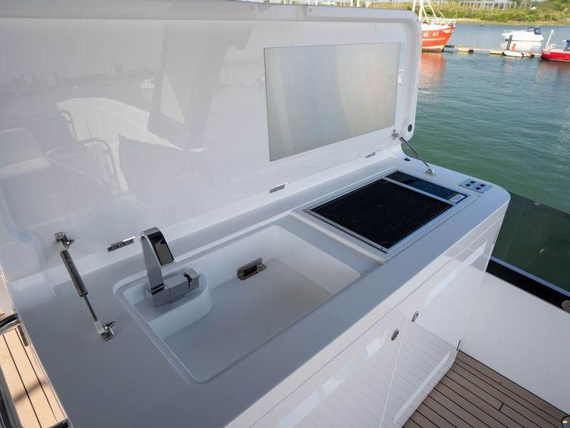 Sunseeker Manhattan 68
