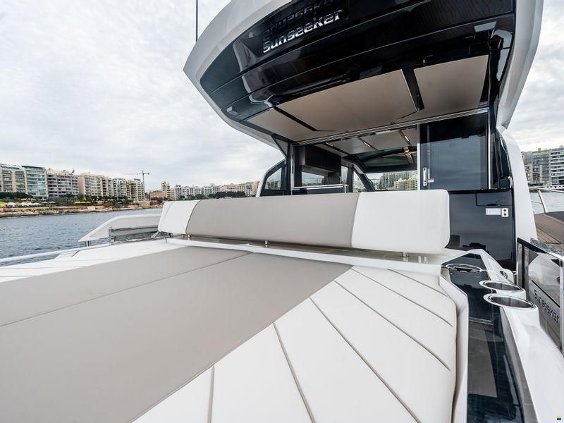 Sunseeker Predator 65