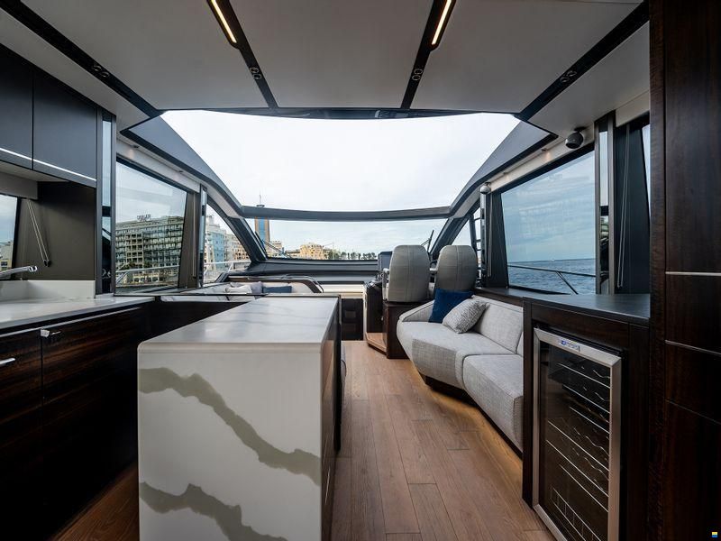 Sunseeker Predator 65