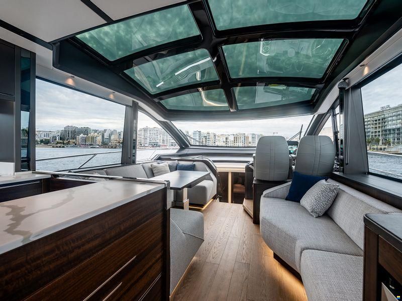Sunseeker Predator 65