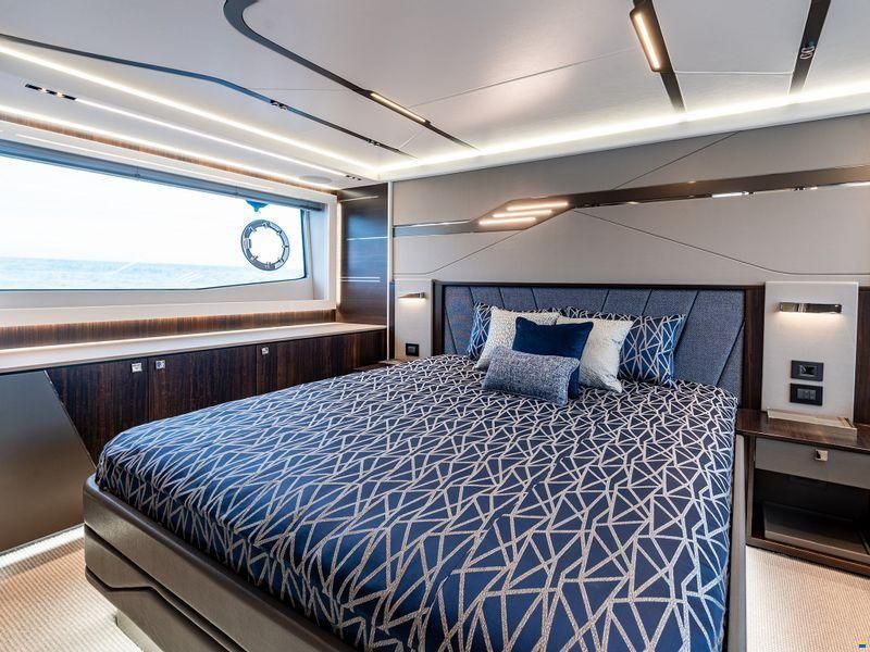 Sunseeker Predator 65