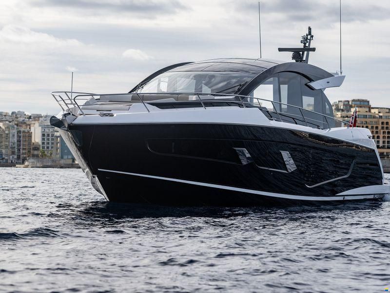 Sunseeker Predator 65