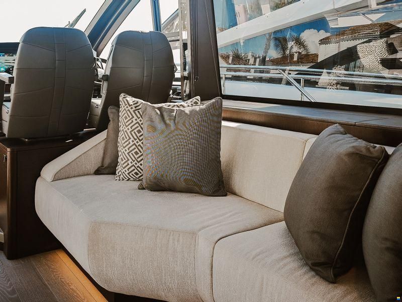 Sunseeker Predator 65