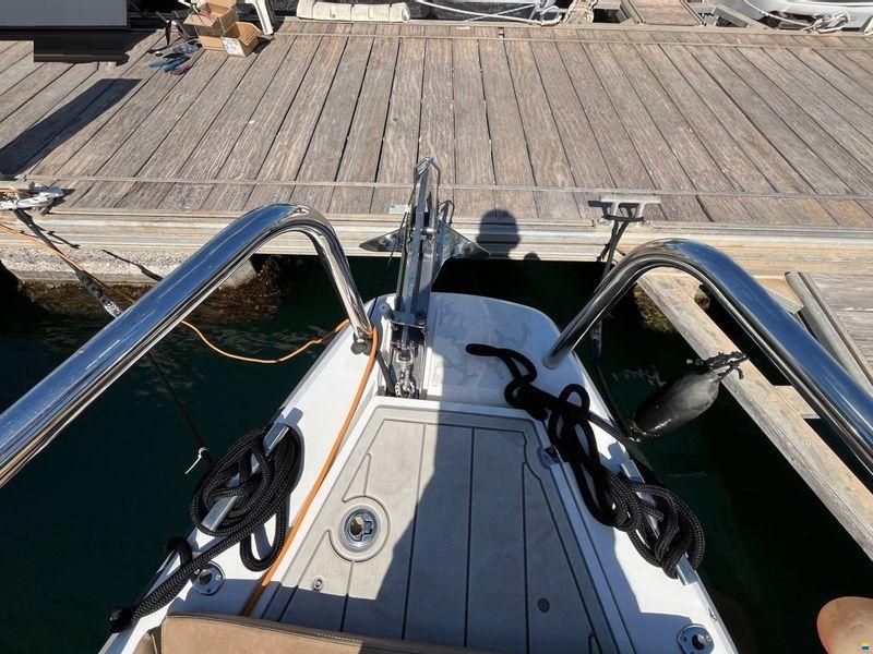 Axopar 28 Cabin