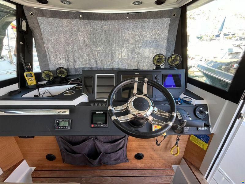 Axopar 28 Cabin