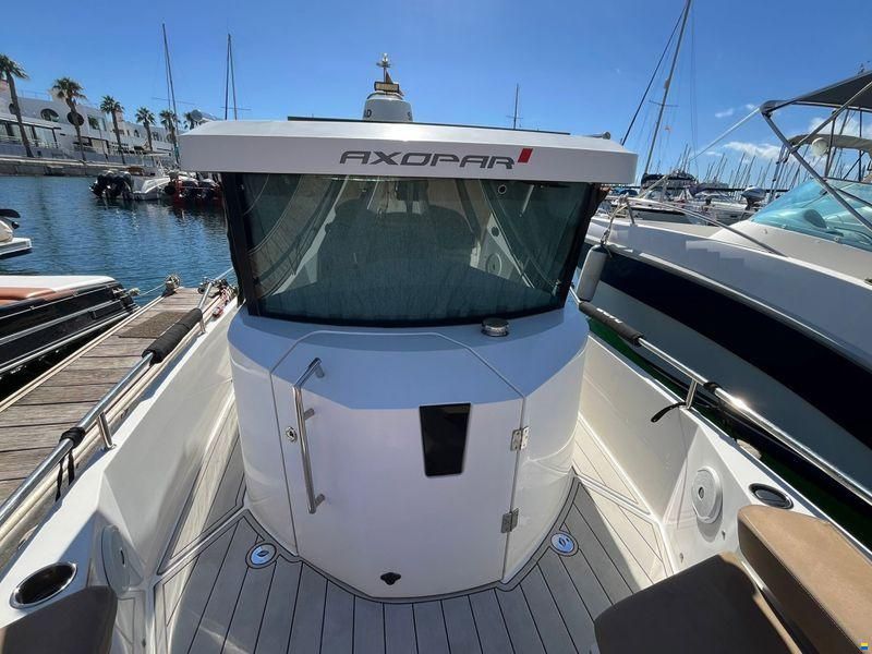 Axopar 28 Cabin