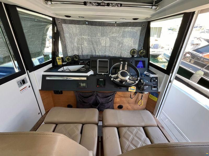 Axopar 28 Cabin