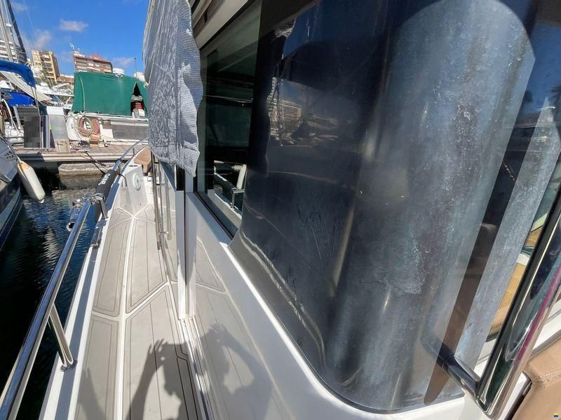 Axopar 28 Cabin