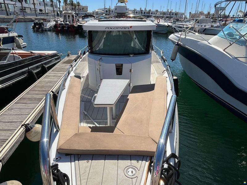 Axopar 28 Cabin