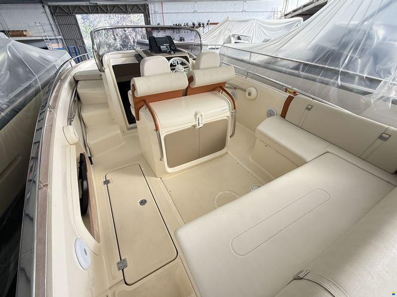 Invictus Yachts 280 GT