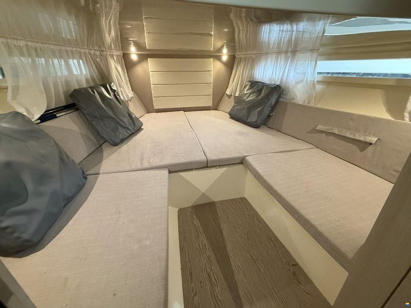 Invictus Yachts 280 GT