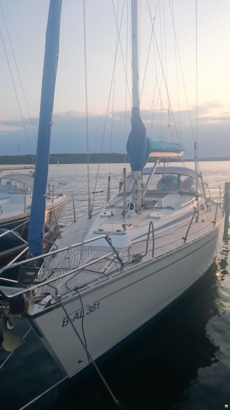 Bavaria 370 Lagoon