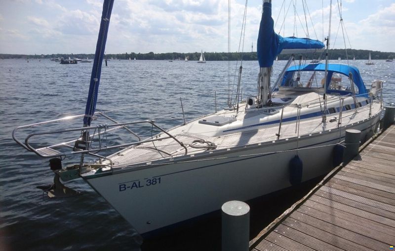 Bavaria 370 Lagoon