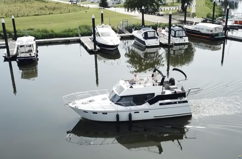 aqualux motor yacht