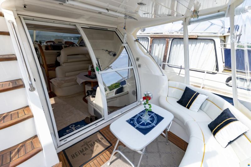 Sealine F37 Flybridge