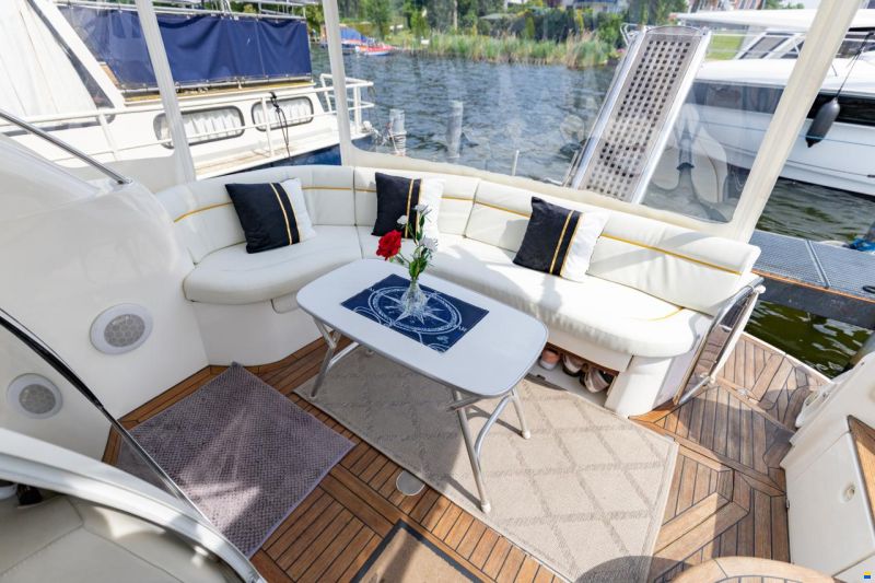 Sealine F37 Flybridge