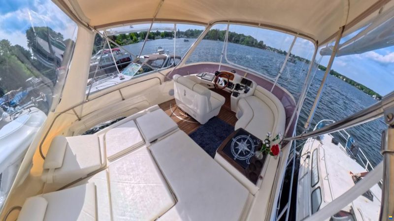 Sealine F37 Flybridge