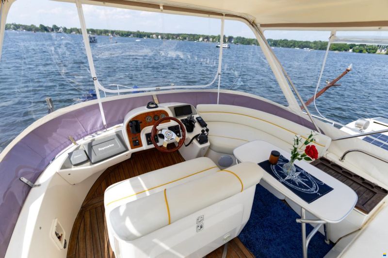 Sealine F37 Flybridge