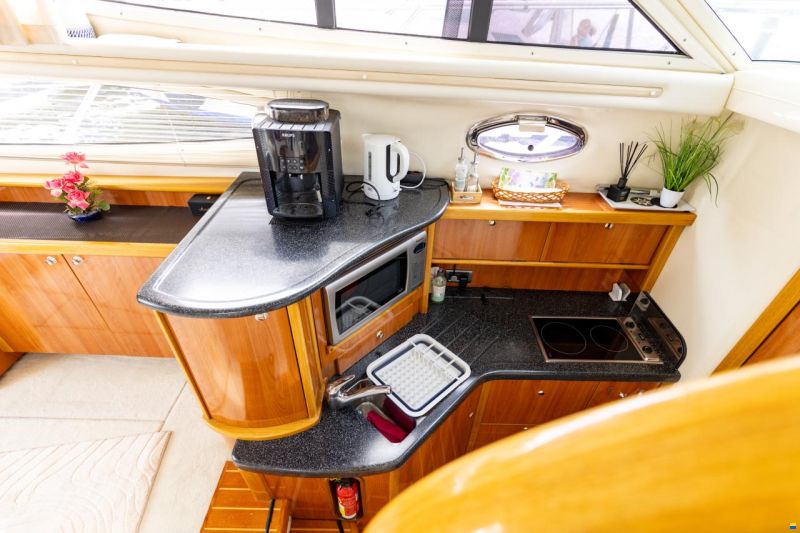 Sealine F37 Flybridge
