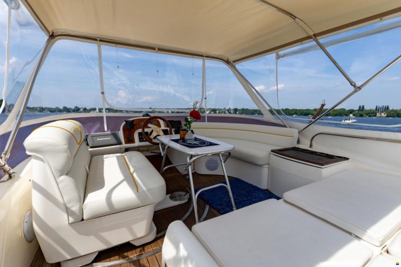 Sealine F37 Flybridge