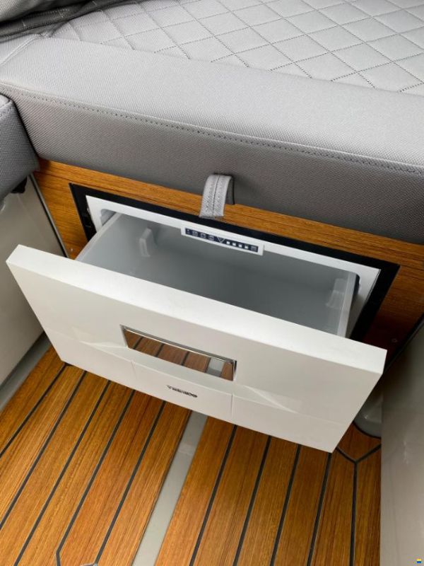 Corsiva 600 Tender