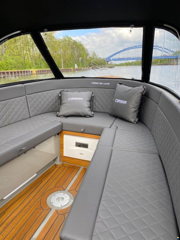Corsiva 600 Tender
