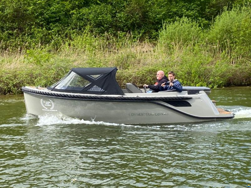Corsiva 600 Tender