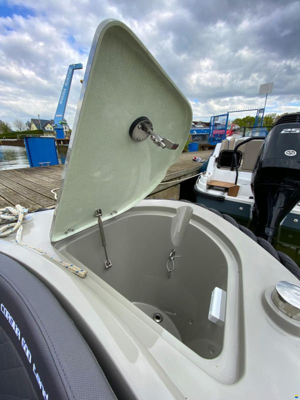 Corsiva 600 Tender