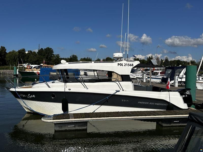 Parker 800 Weekend