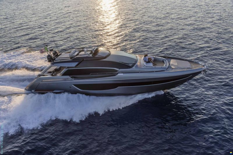 Riva 76 Perseo Super SportFly
