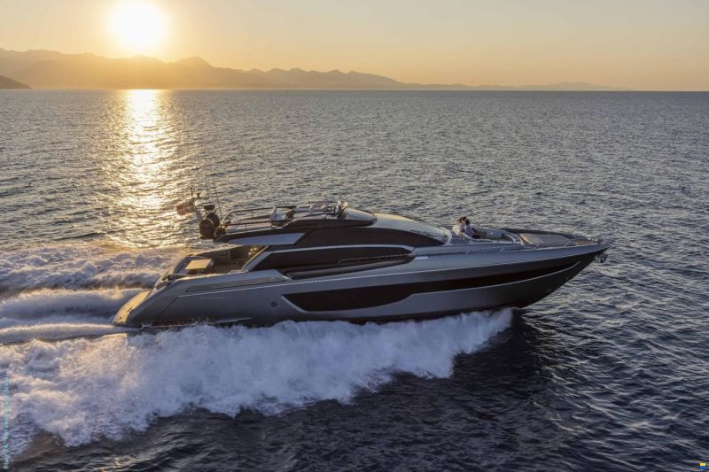 Riva 76 Perseo Super SportFly