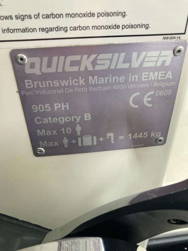 Quicksilver 905 pilothouse (twin 225)
