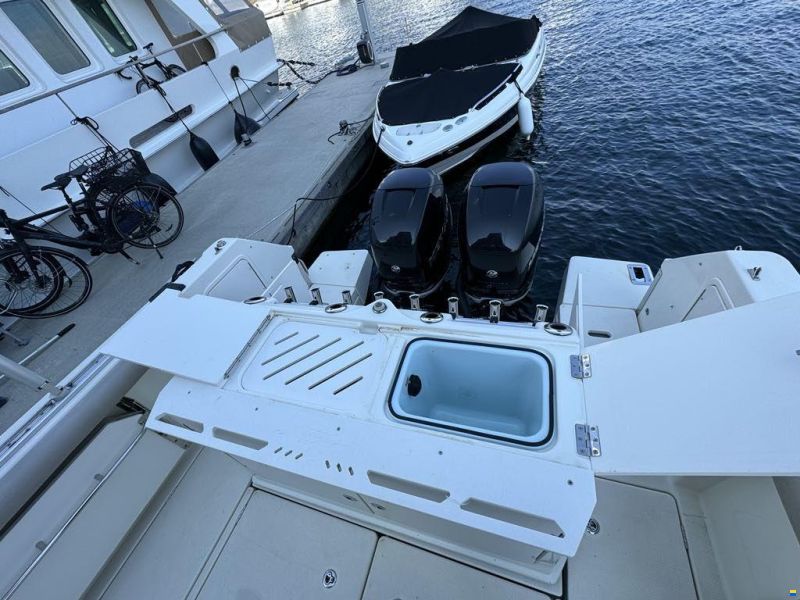 Quicksilver 905 pilothouse (twin 225)