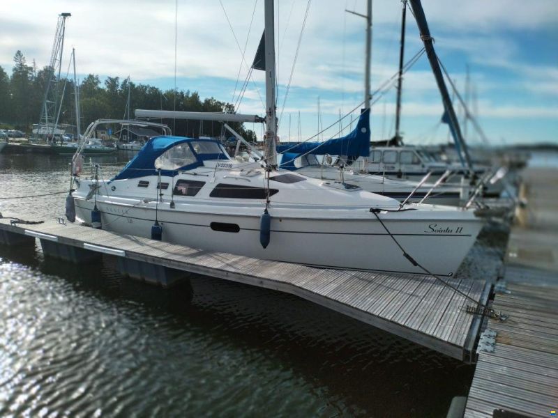 Hunter Marine 326