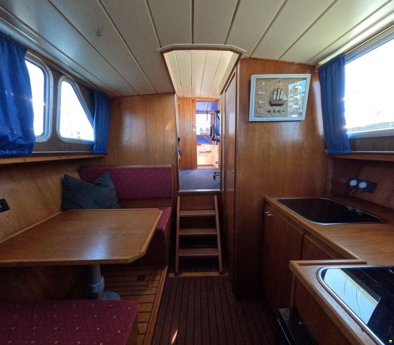 Beachcraft 850 Refit