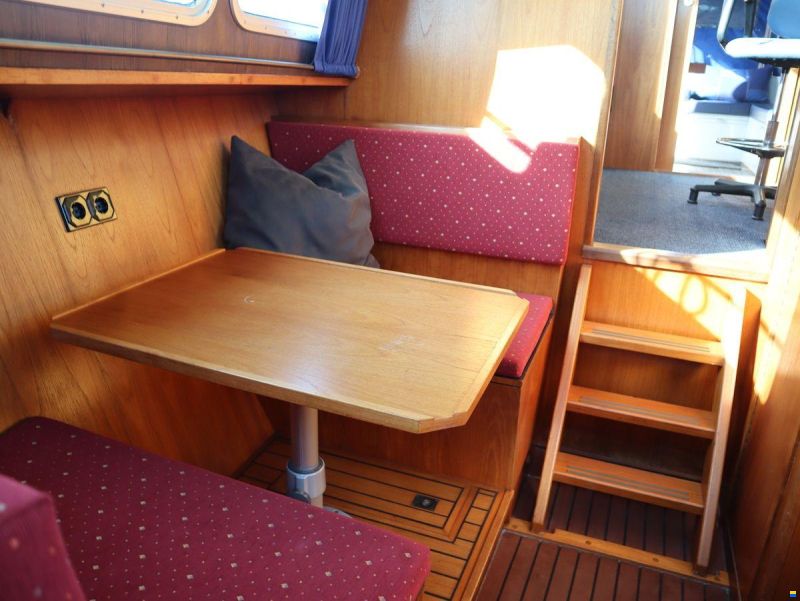 Beachcraft 850 Refit