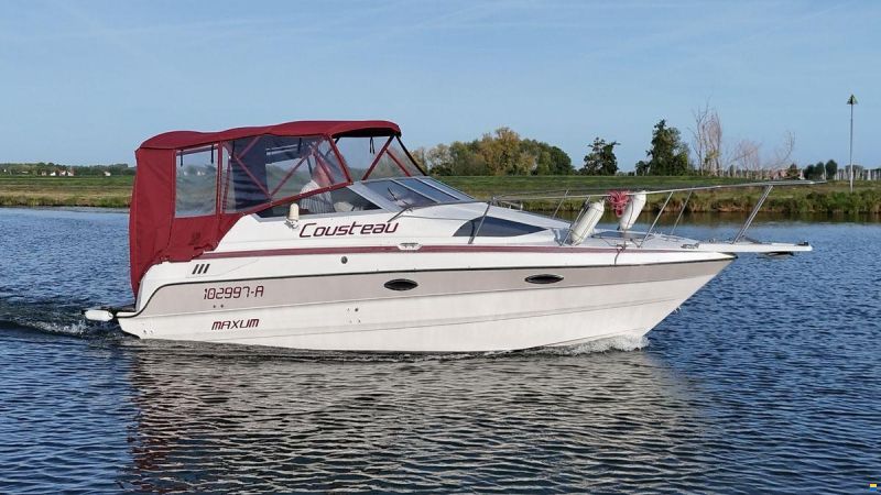 Maxum 2300