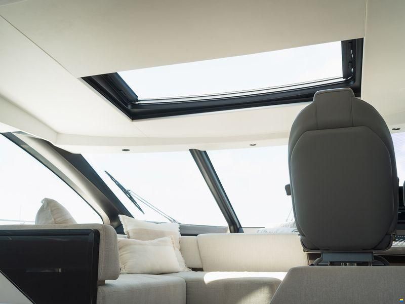 Sunseeker 74 Sport Yacht