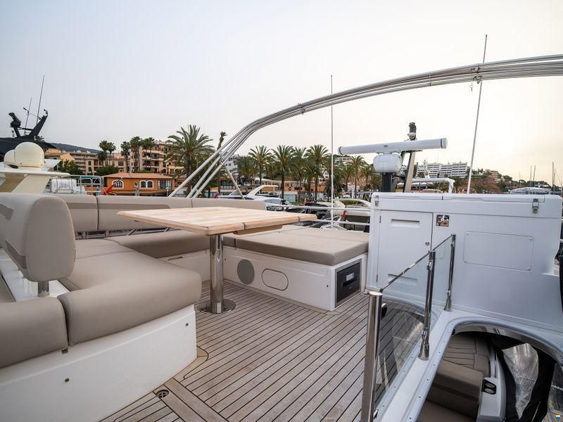 Sunseeker 74 Sport Yacht