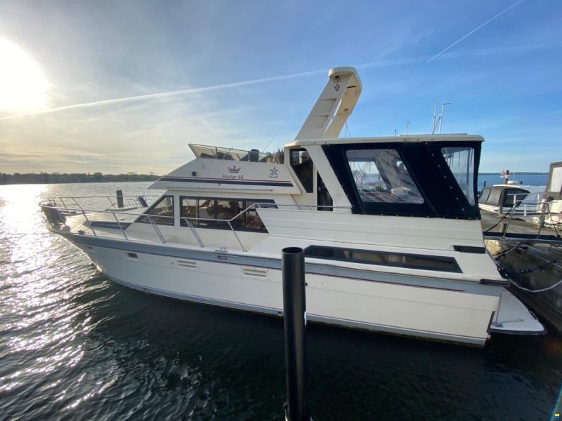 HI-Star 48 Fly