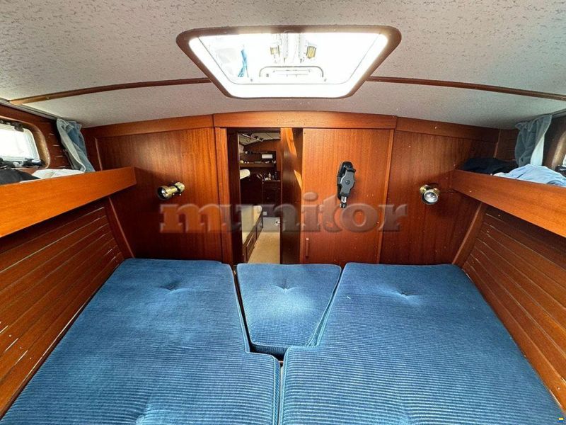 Hallberg-Rassy 38