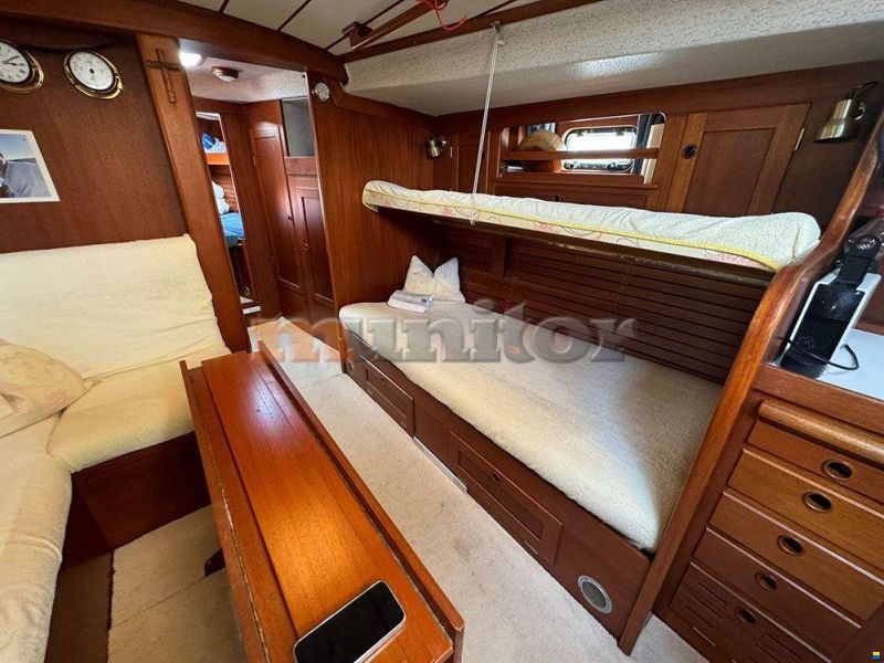 Hallberg-Rassy 38