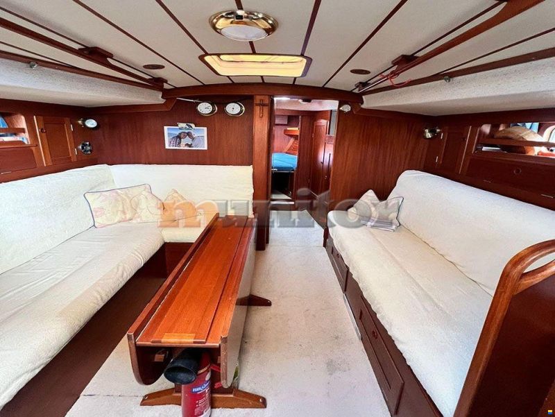 Hallberg-Rassy 38