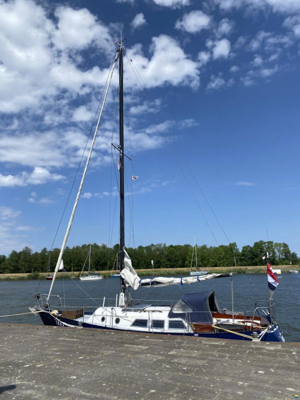 Jakon 30 / Zwarthoed Volendam