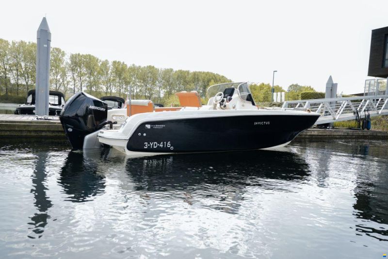 Invictus 240 fx