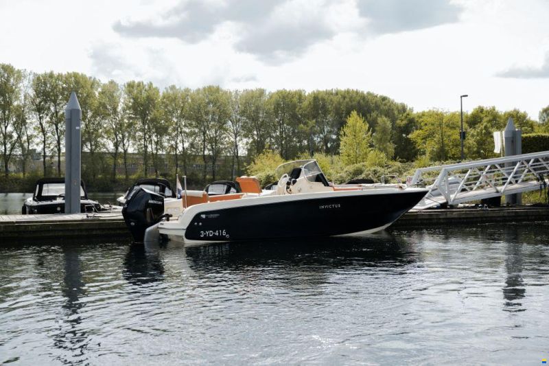 Invictus 240 fx