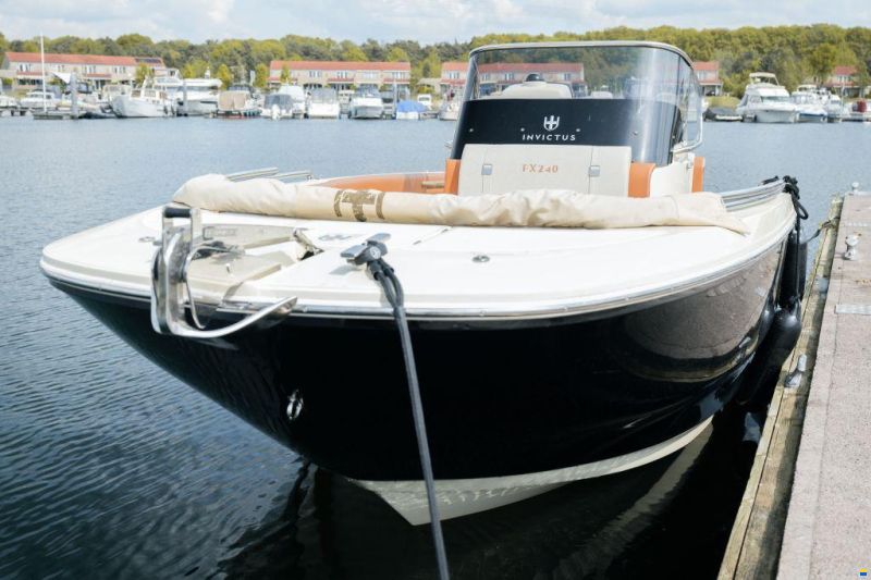 Invictus 240 fx