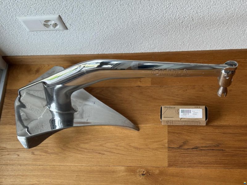 Ultra Marine Anker 16kg mit Ankerwirbel
